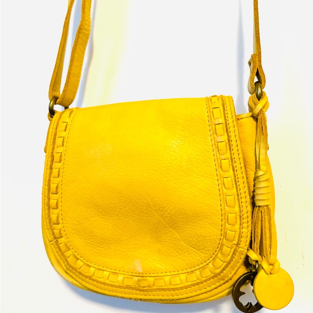 Yellow horse shoe lucky brand purse